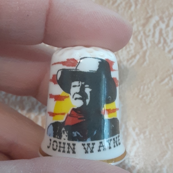 Vintage Collectible Birchcroft Porcelain John Wayne The Duke Sewing Thimbles - Picture 6 of 7